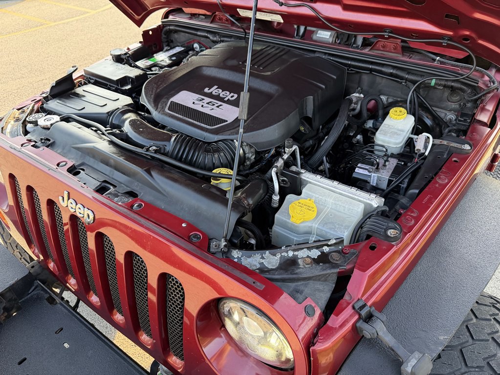 2012 Jeep Wrangler Image 20