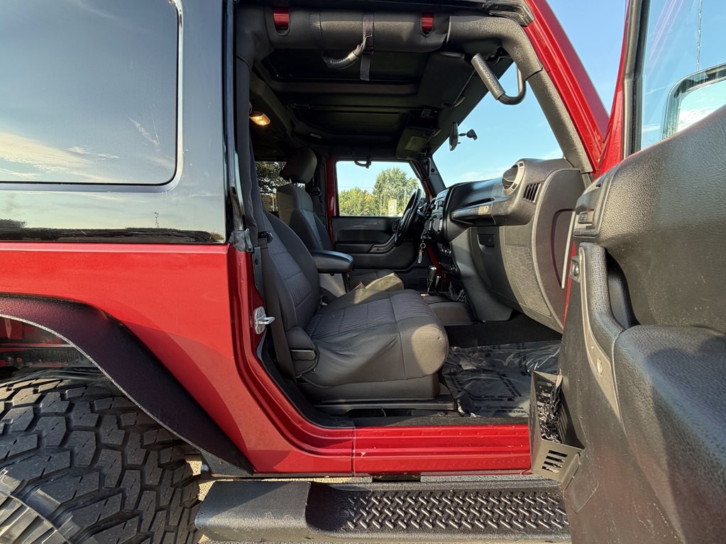 2012 Jeep Wrangler Image 26