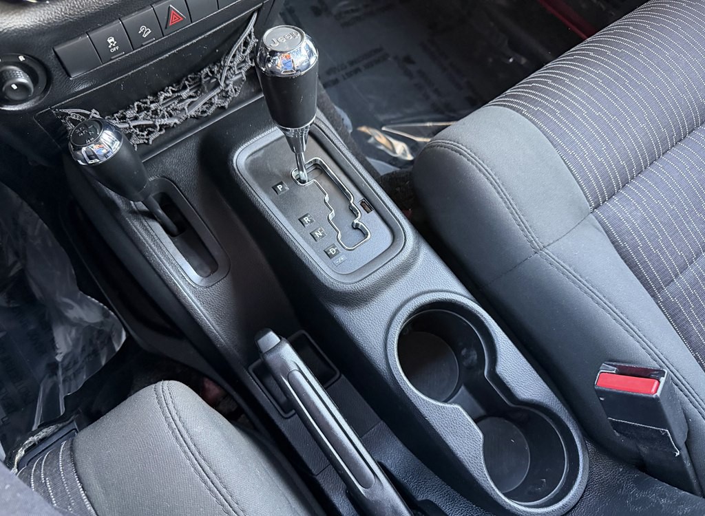 2012 Jeep Wrangler Image 29