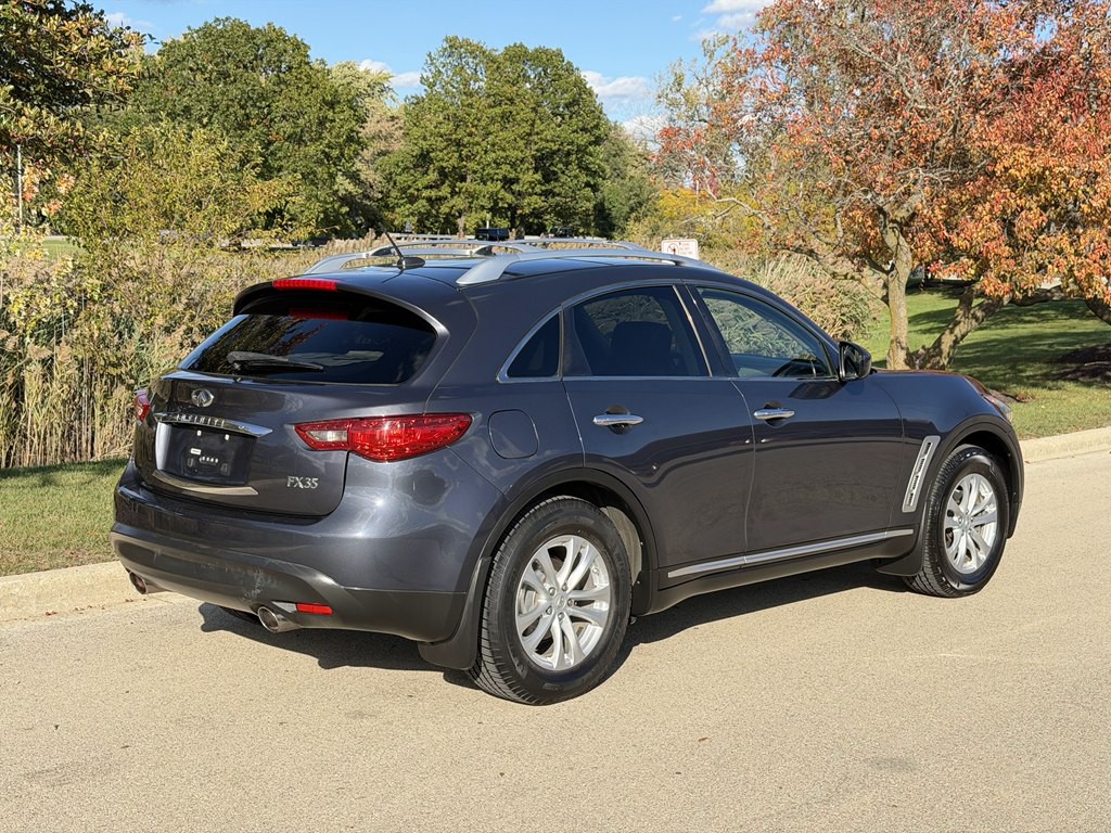 2009 INFINITI FX35 Image 2