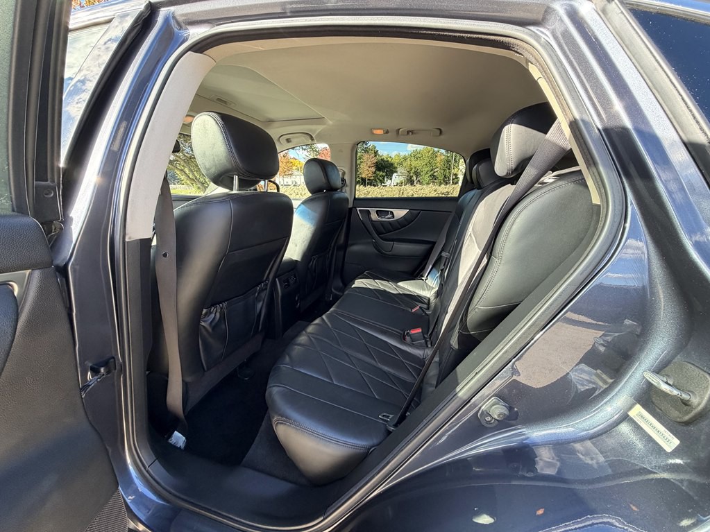 2009 INFINITI FX35 Image 28