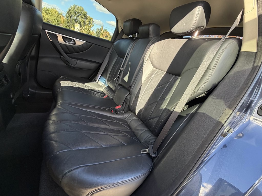 2009 INFINITI FX35 Image 29