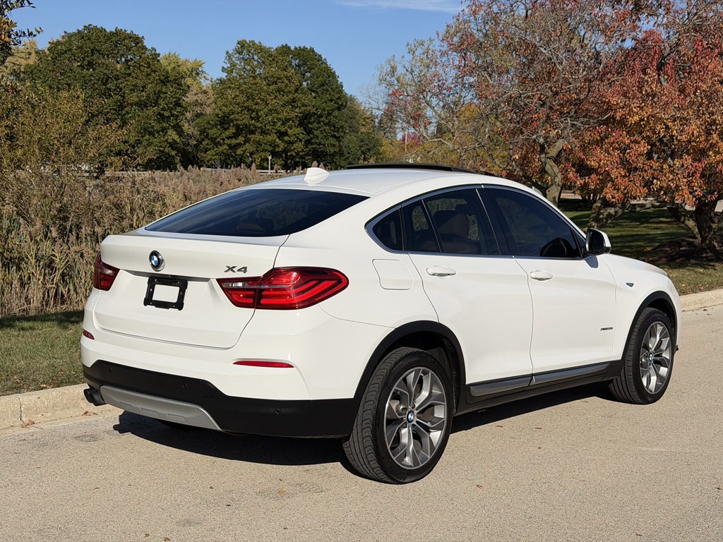 2015 BMW X4 Image 2