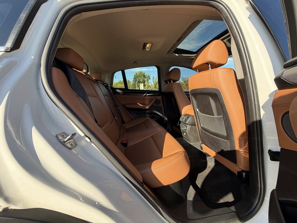 2015 BMW X4 Image 30