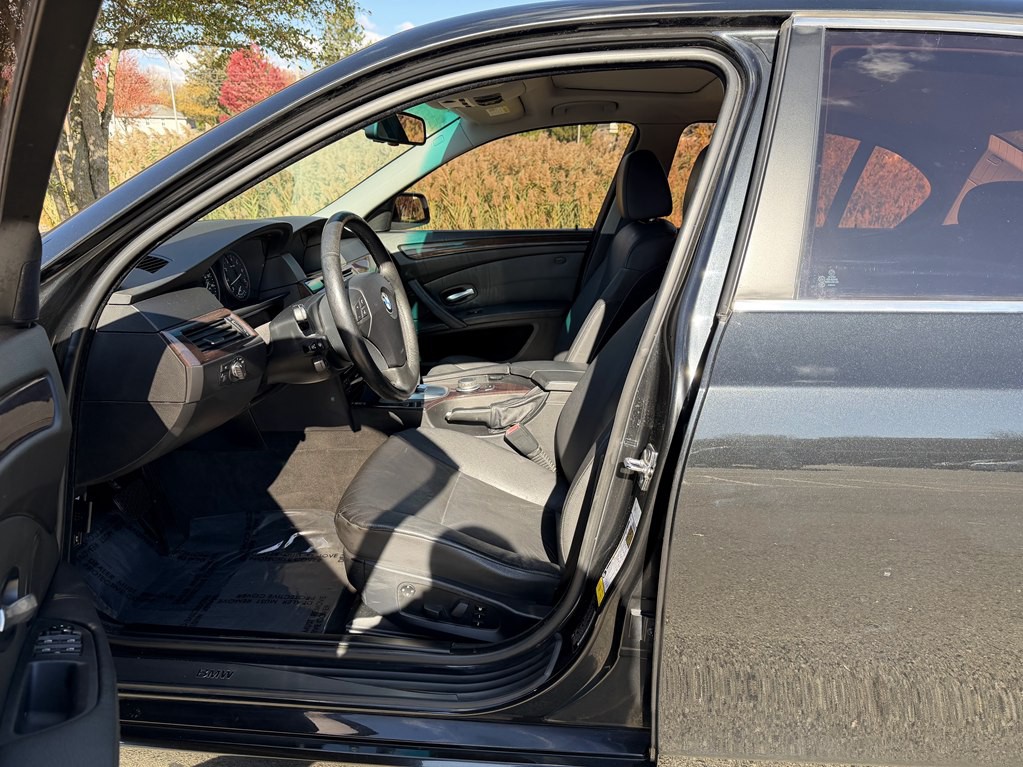 2008 BMW 5 Series Image 32