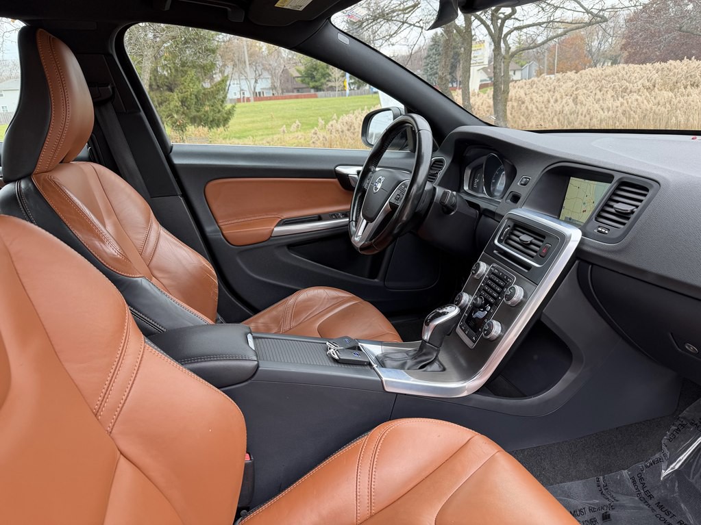 2015 Volvo S60 Image 37