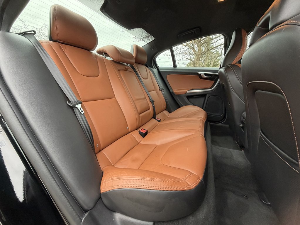 2015 Volvo S60 Image 40