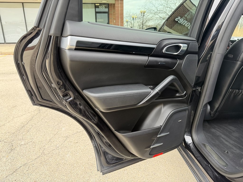 2018 Porsche Cayenne Image 32