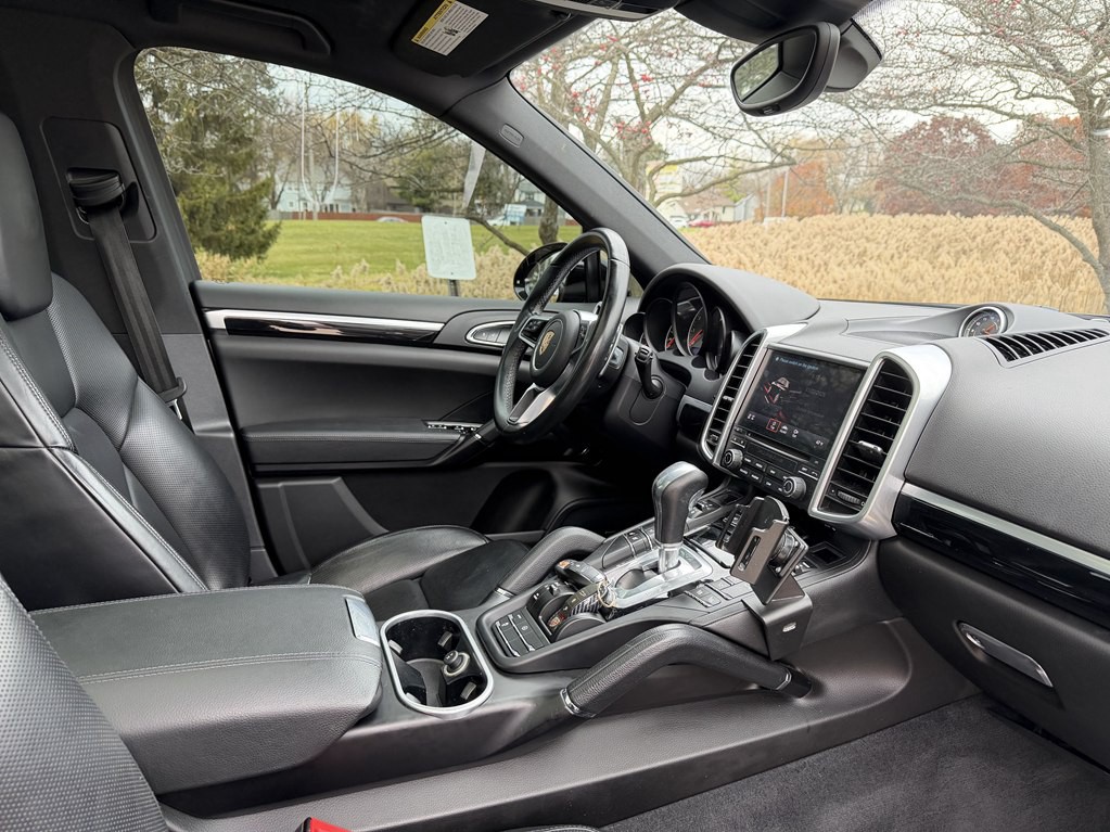 2018 Porsche Cayenne Image 48