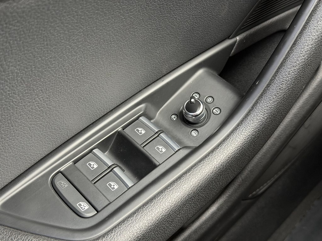 2017 Audi A4 Image 30