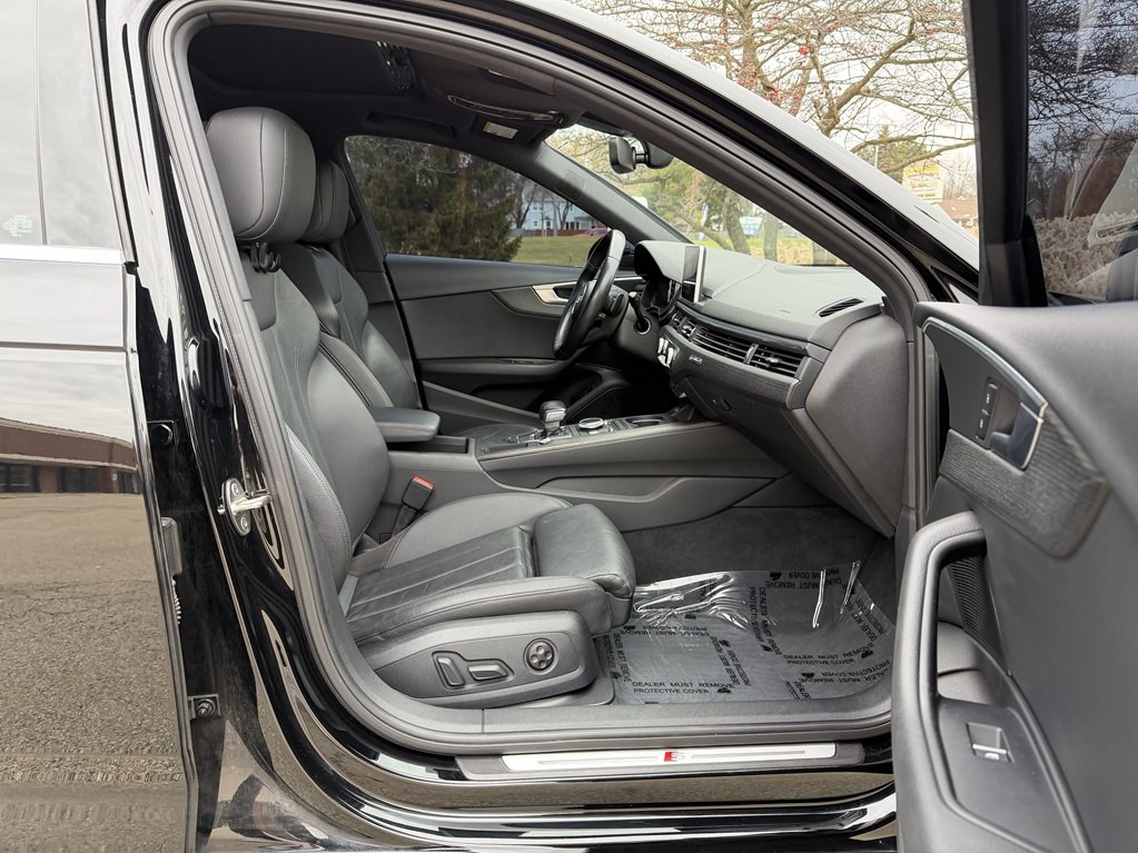 2017 Audi A4 Image 36