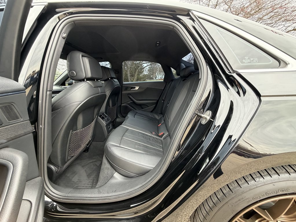 2017 Audi A4 Image 47