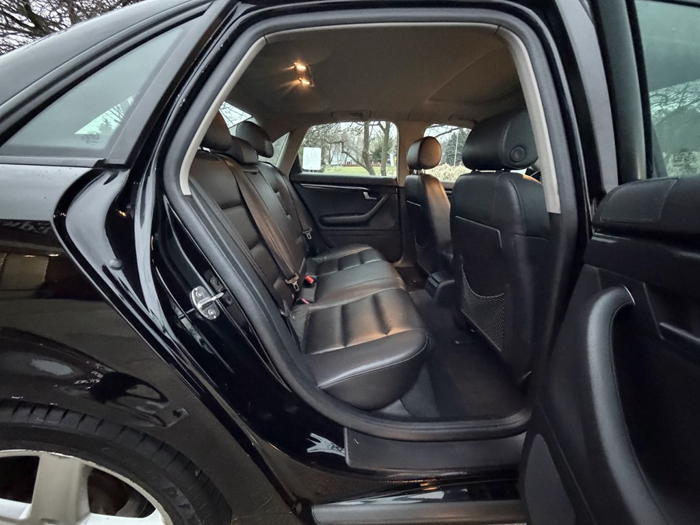 2005 Audi A4 Image 25