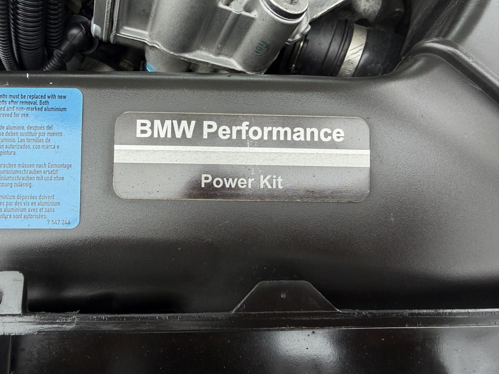 2011 BMW 3 Series Image 18