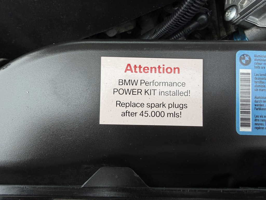 2011 BMW 3 Series Image 19