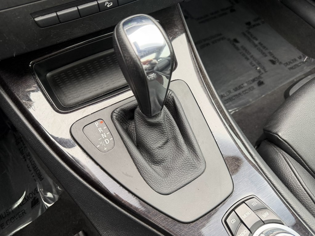 2011 BMW 3 Series Image 31