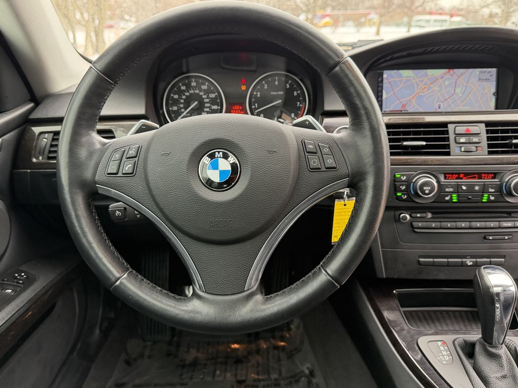 2011 BMW 3 Series Image 41