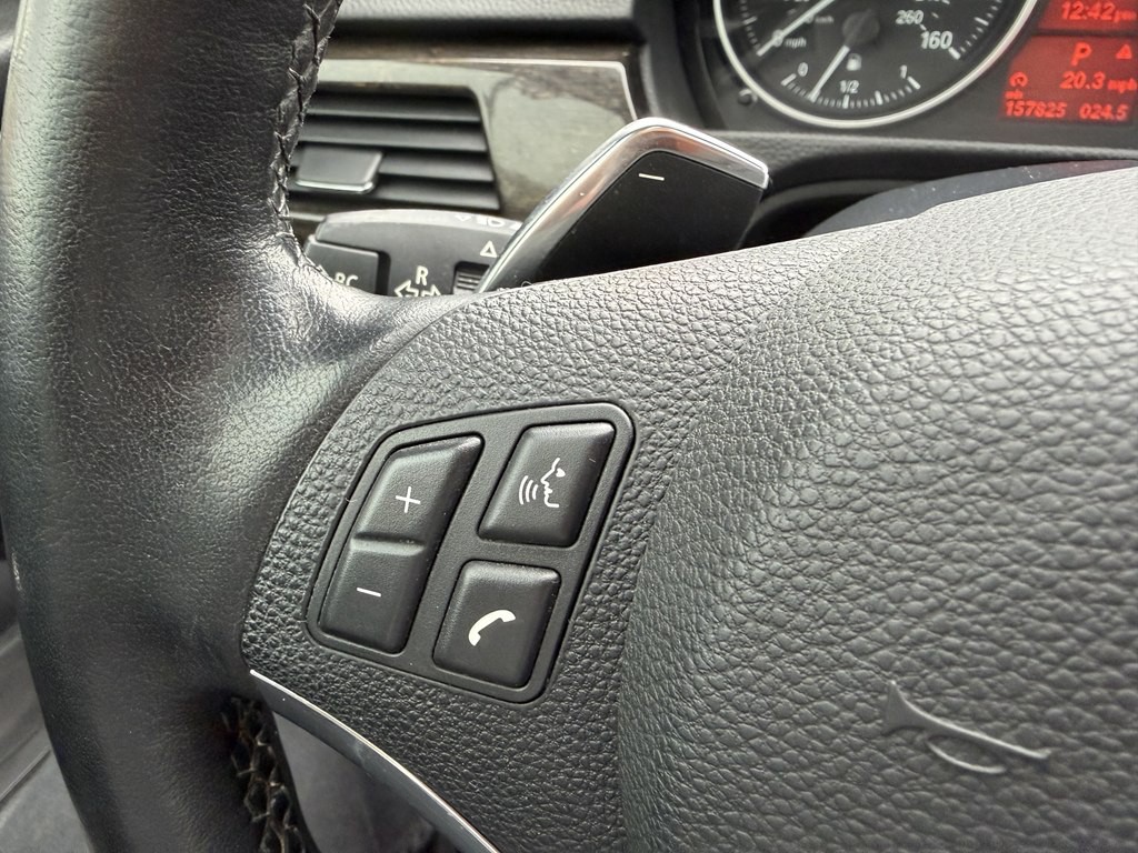 2011 BMW 3 Series Image 42