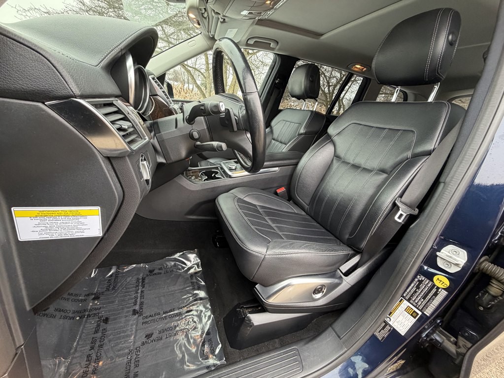 2013 Mercedes-Benz GL-Class Image 30