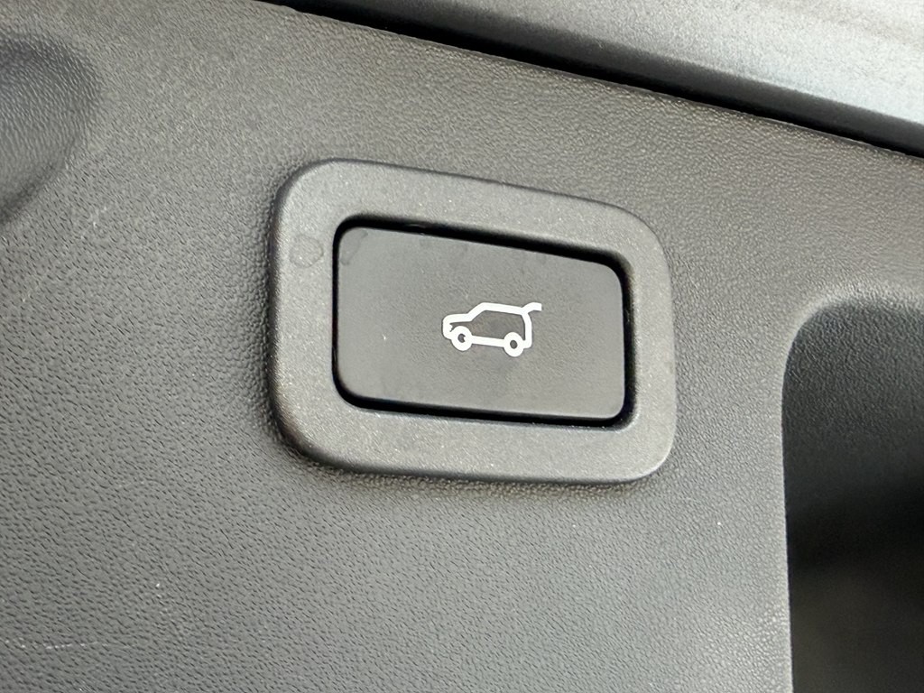 2016 Land Rover Discovery Sport Image 11