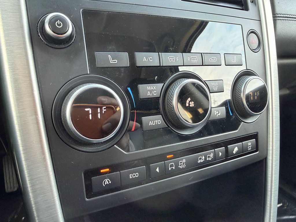 2016 Land Rover Discovery Sport Image 15