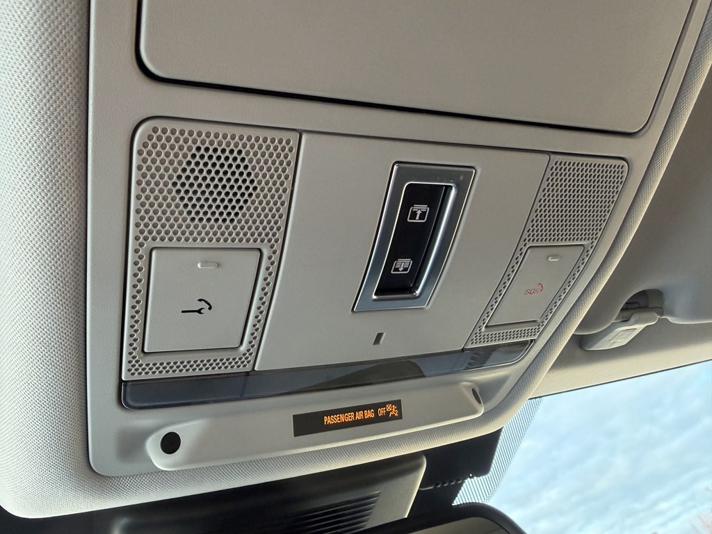 2016 Land Rover Discovery Sport Image 17