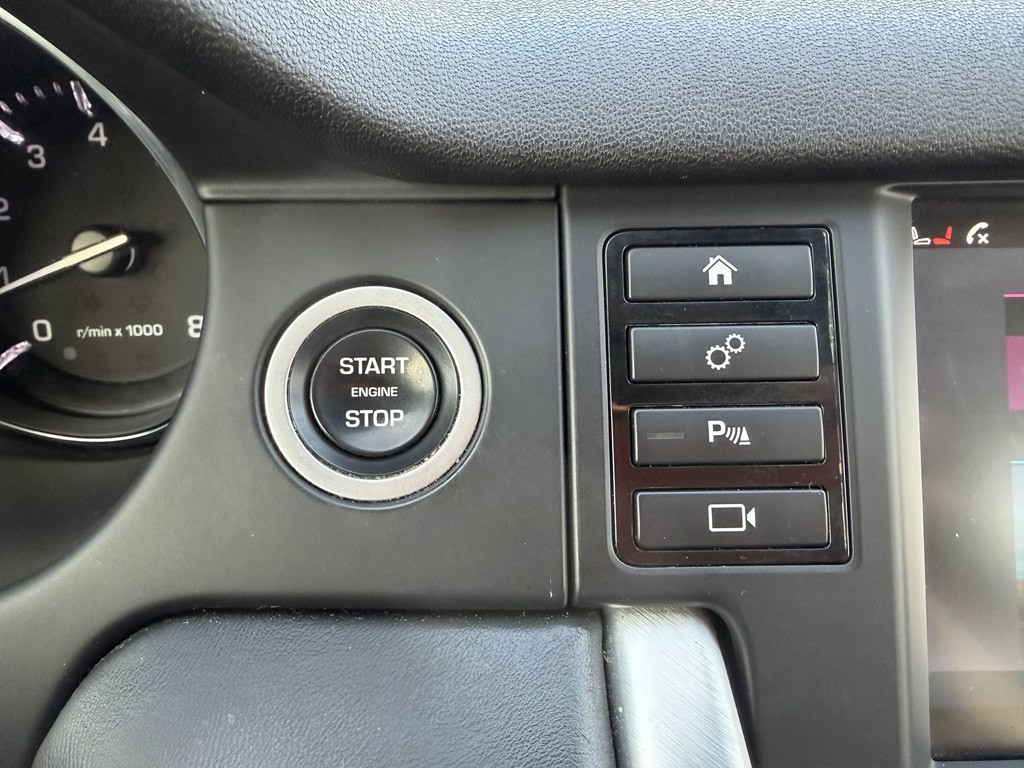 2016 Land Rover Discovery Sport Image 20