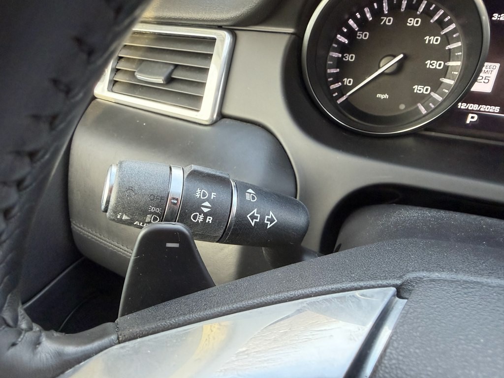 2016 Land Rover Discovery Sport Image 21