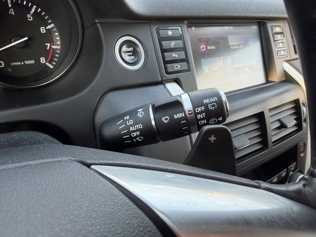 2016 Land Rover Discovery Sport Image 22