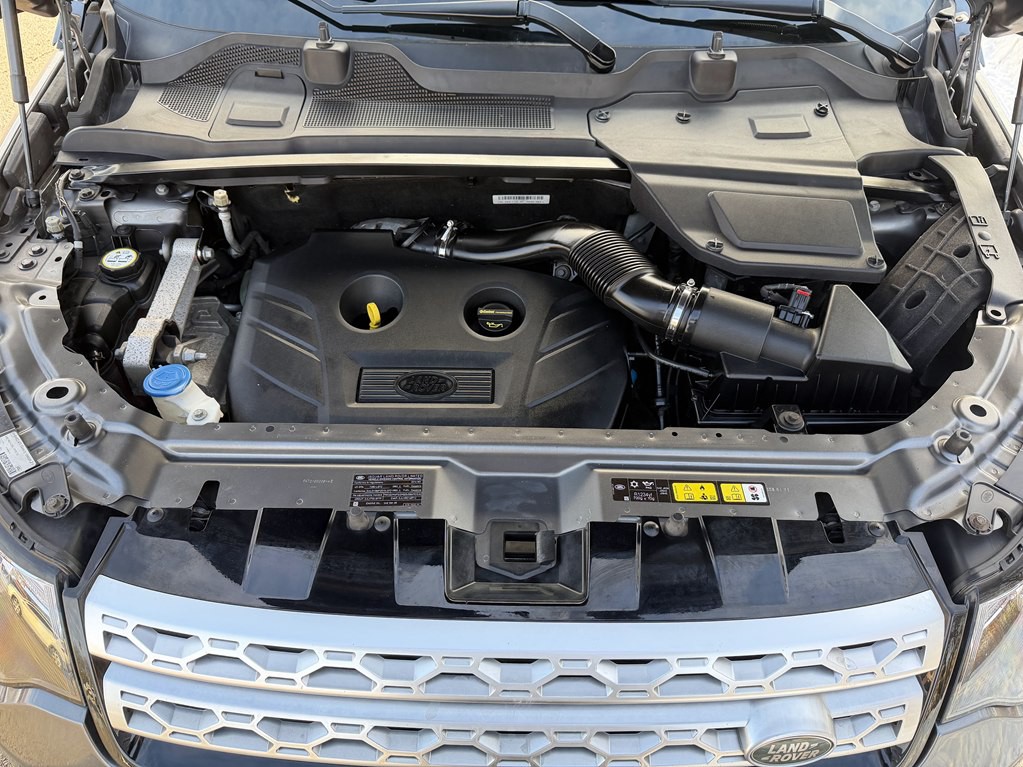 2016 Land Rover Discovery Sport Image 31