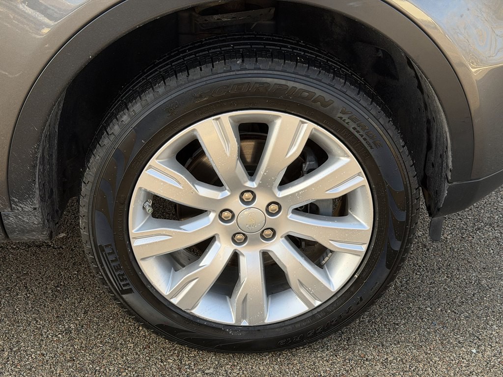 2016 Land Rover Discovery Sport Image 42