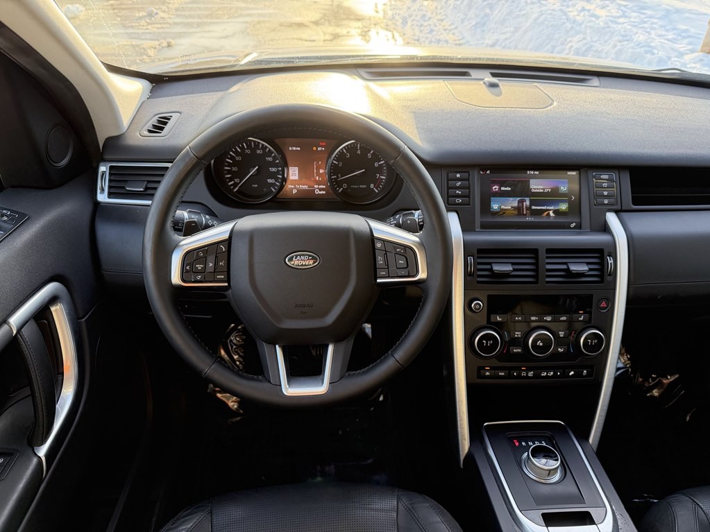 2016 Land Rover Discovery Sport Image 48