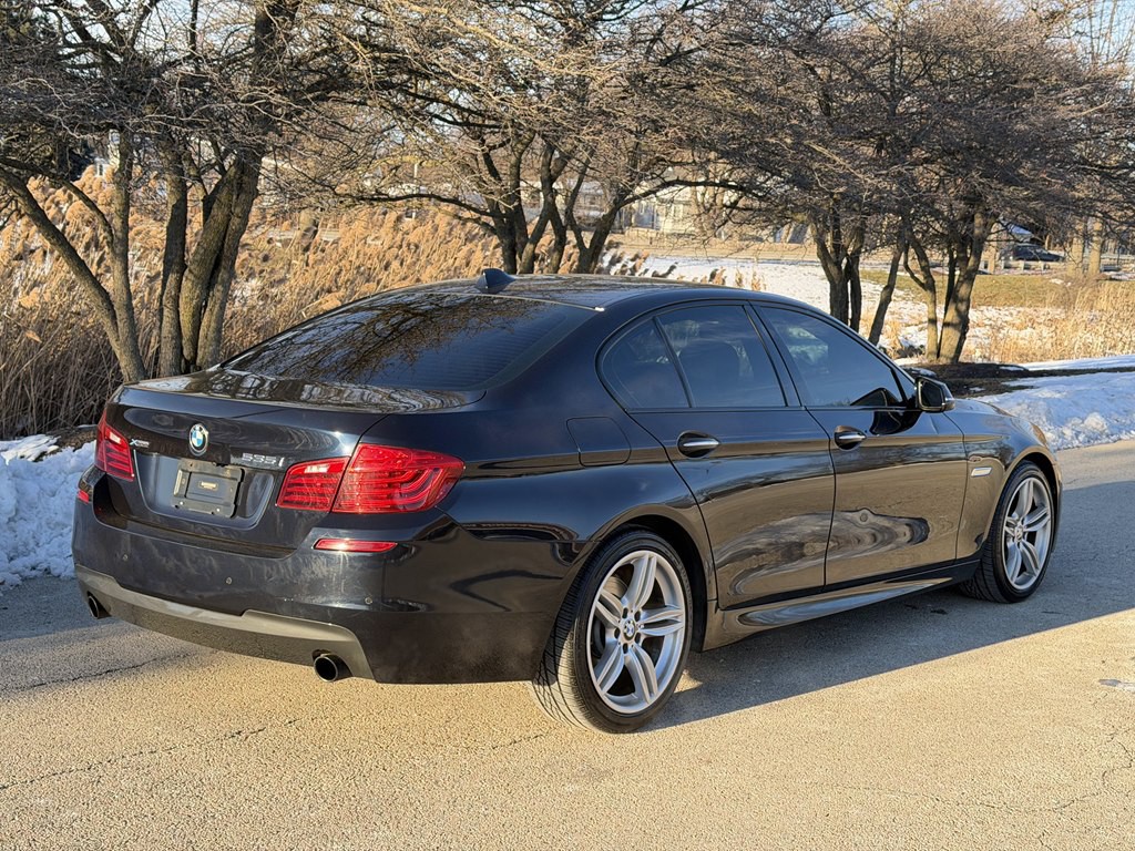 2016 BMW 5 Series Image 2