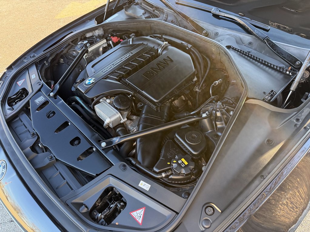 2016 BMW 5 Series Image 23