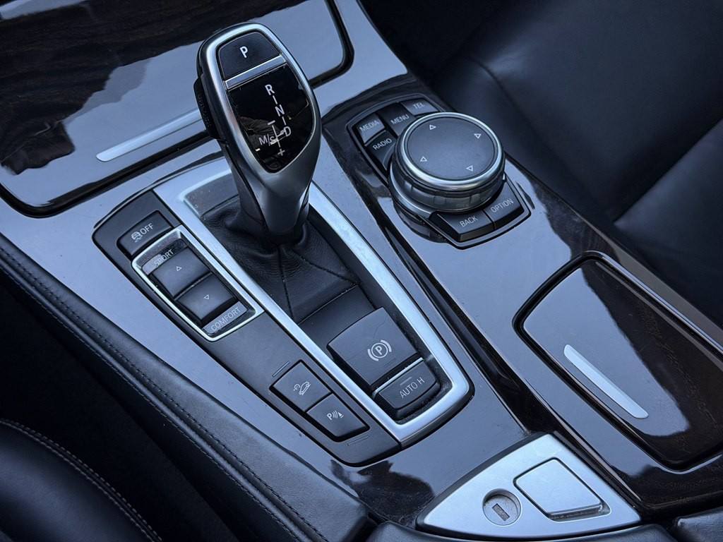 2016 BMW 5 Series Image 27