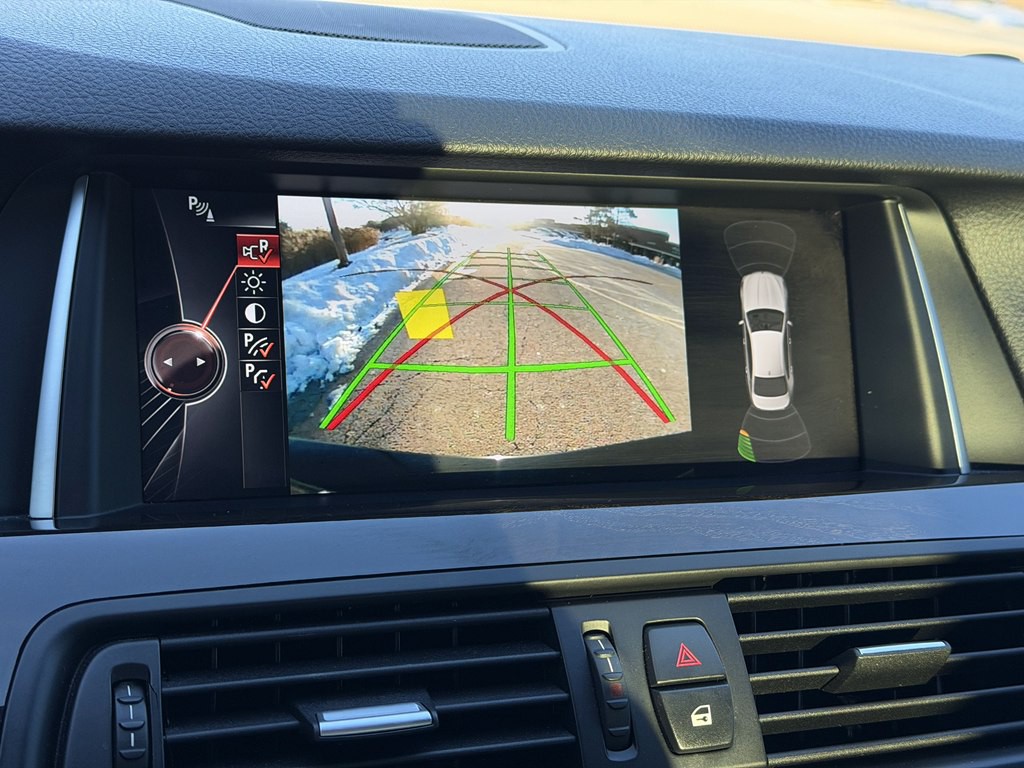 2016 BMW 5 Series Image 30