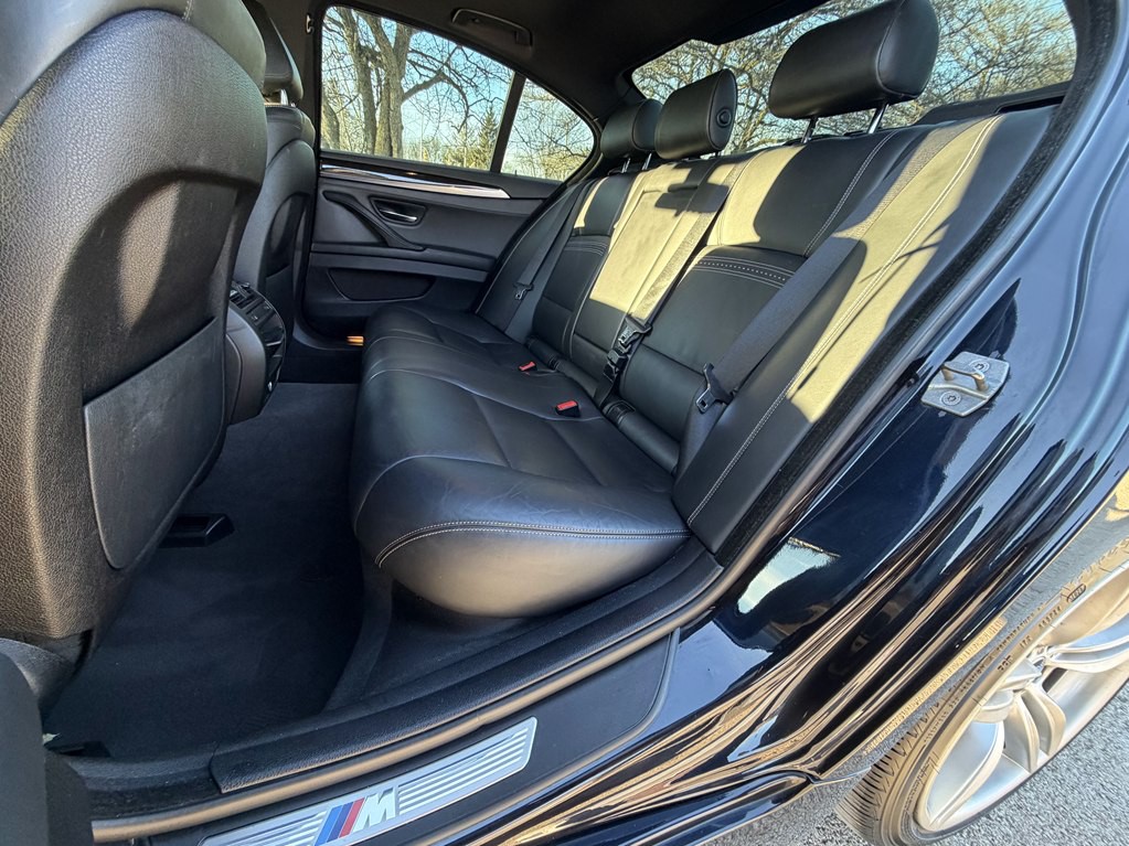 2016 BMW 5 Series Image 50