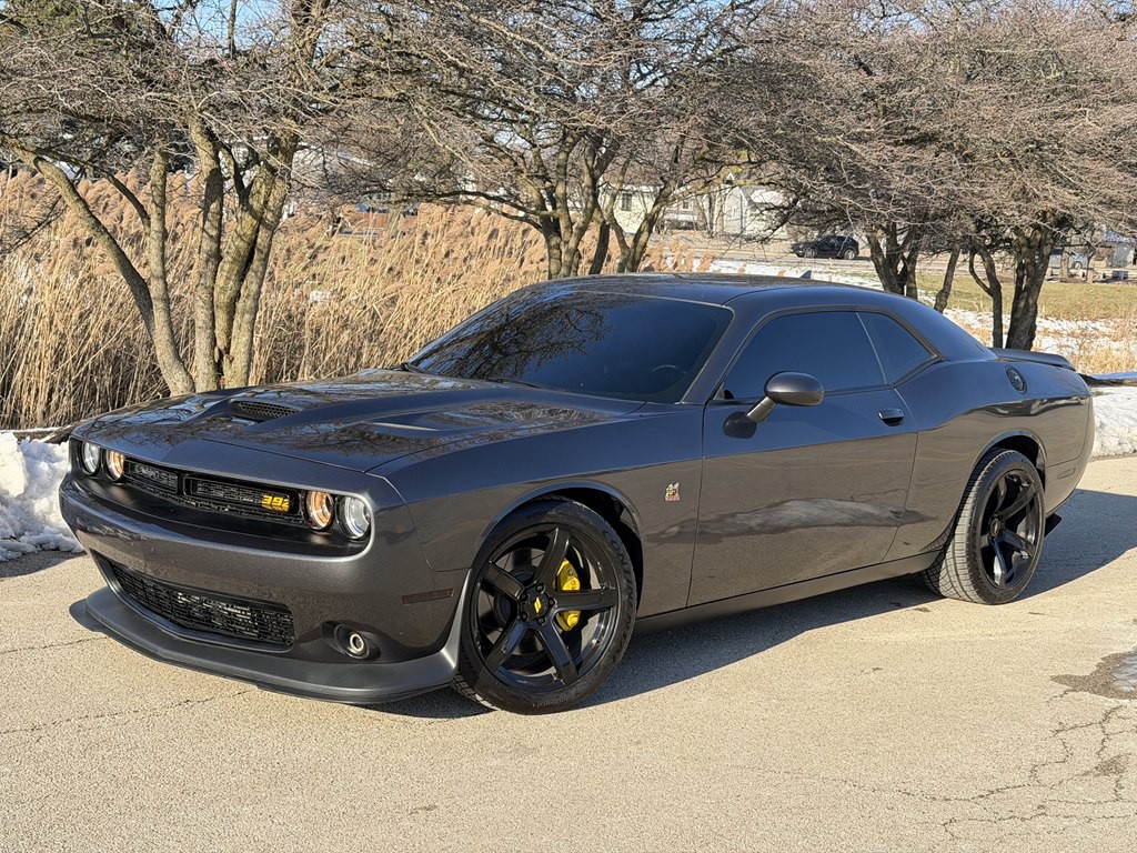 2019 Dodge Challenger Image 1