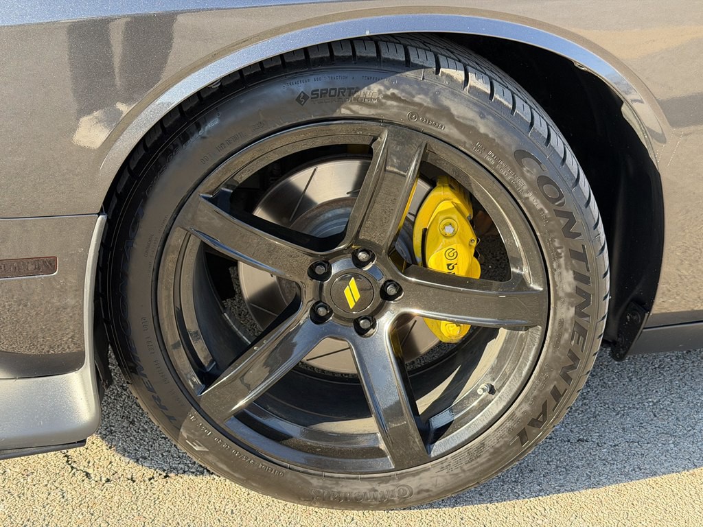 2019 Dodge Challenger Image 2