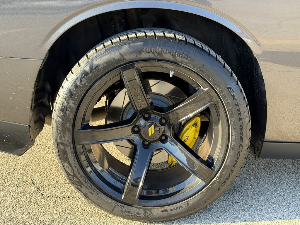 2019 Dodge Challenger Image 25