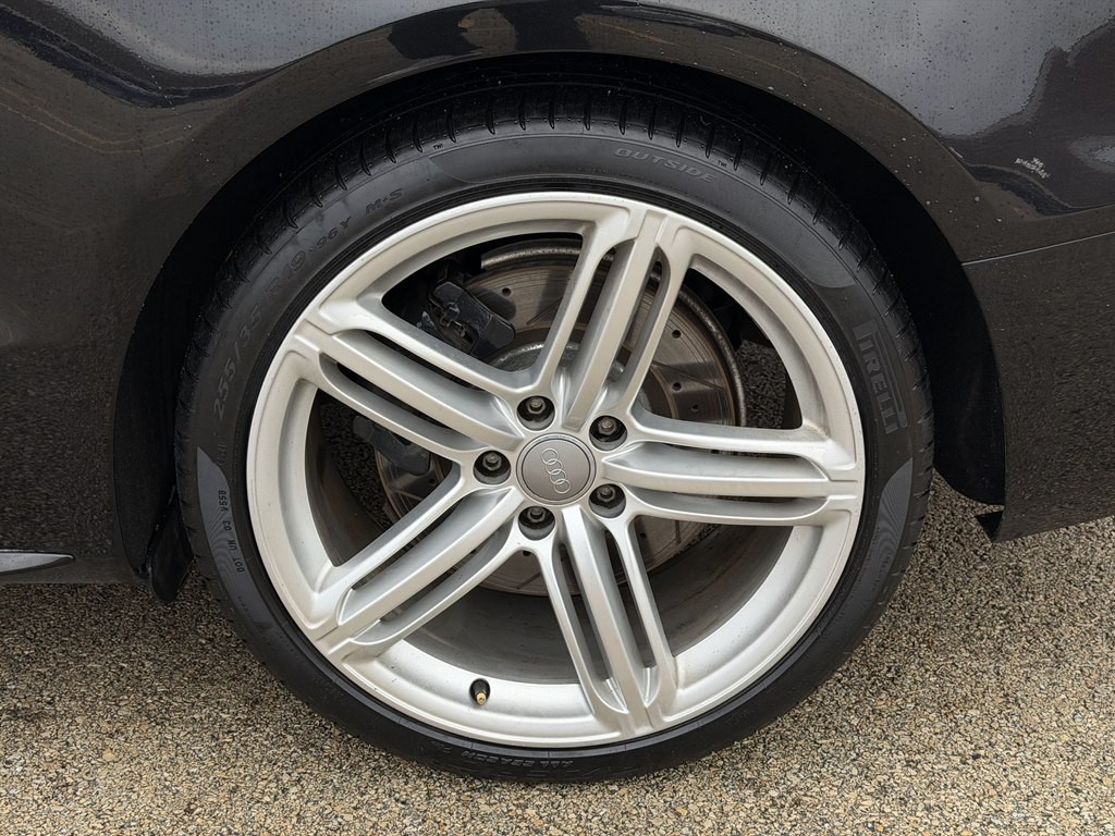 2013 Audi S5 Image 14