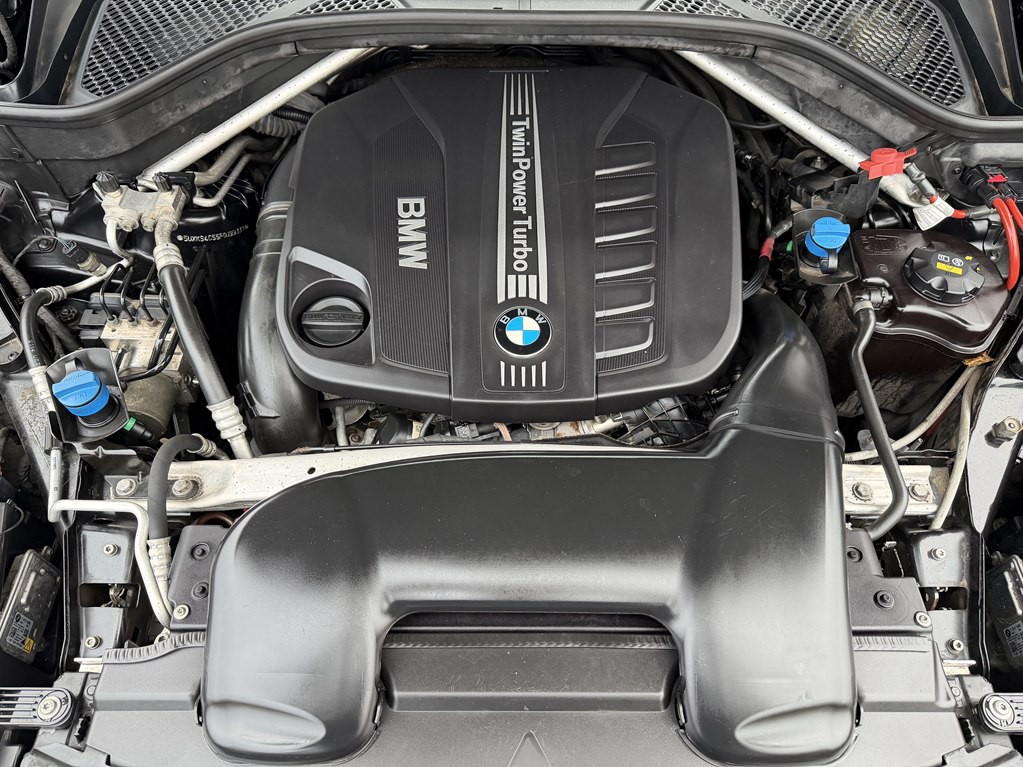 2015 BMW X5 Image 16