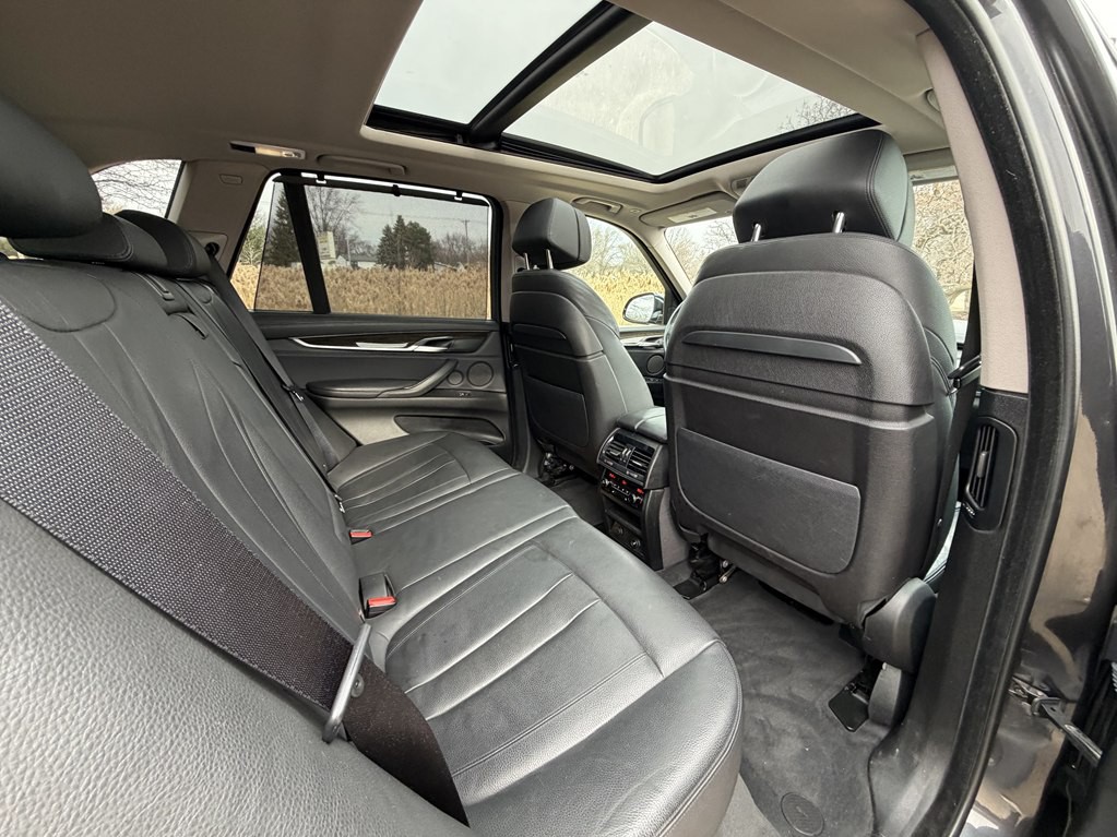 2015 BMW X5 Image 32
