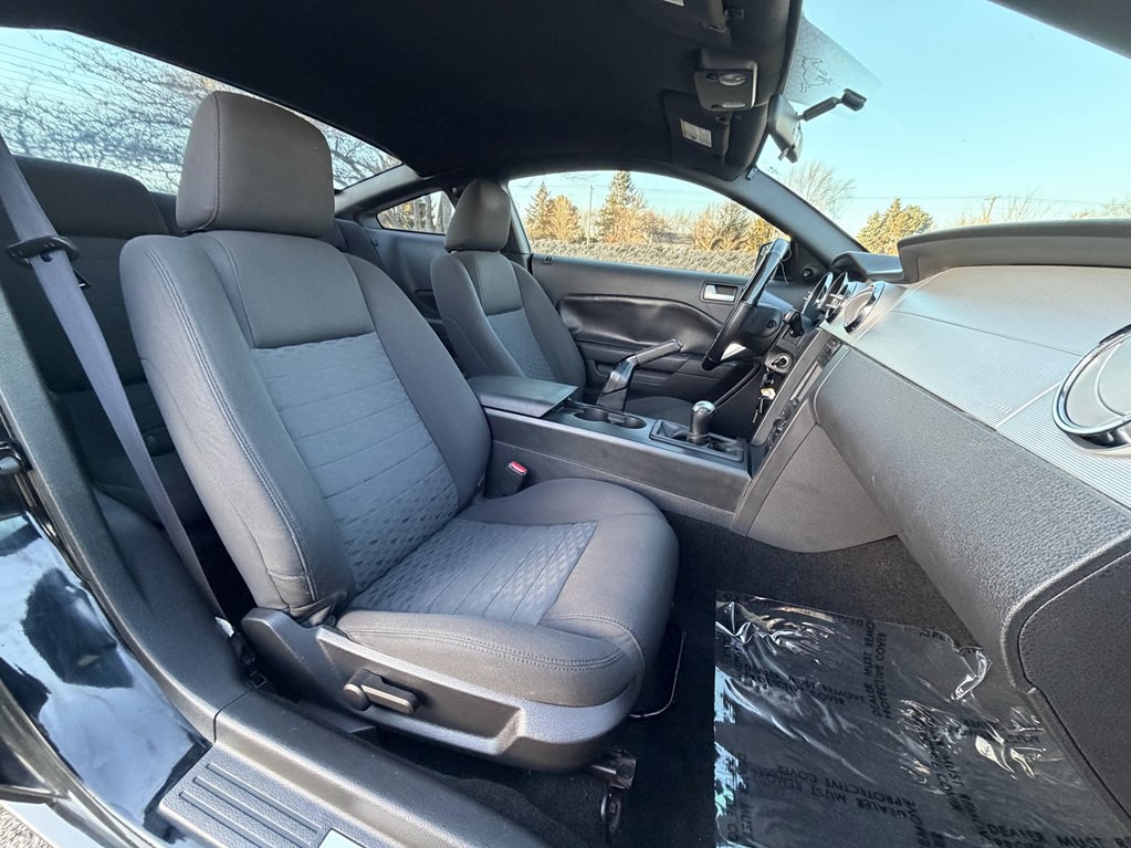 2007 Ford Mustang Image 20