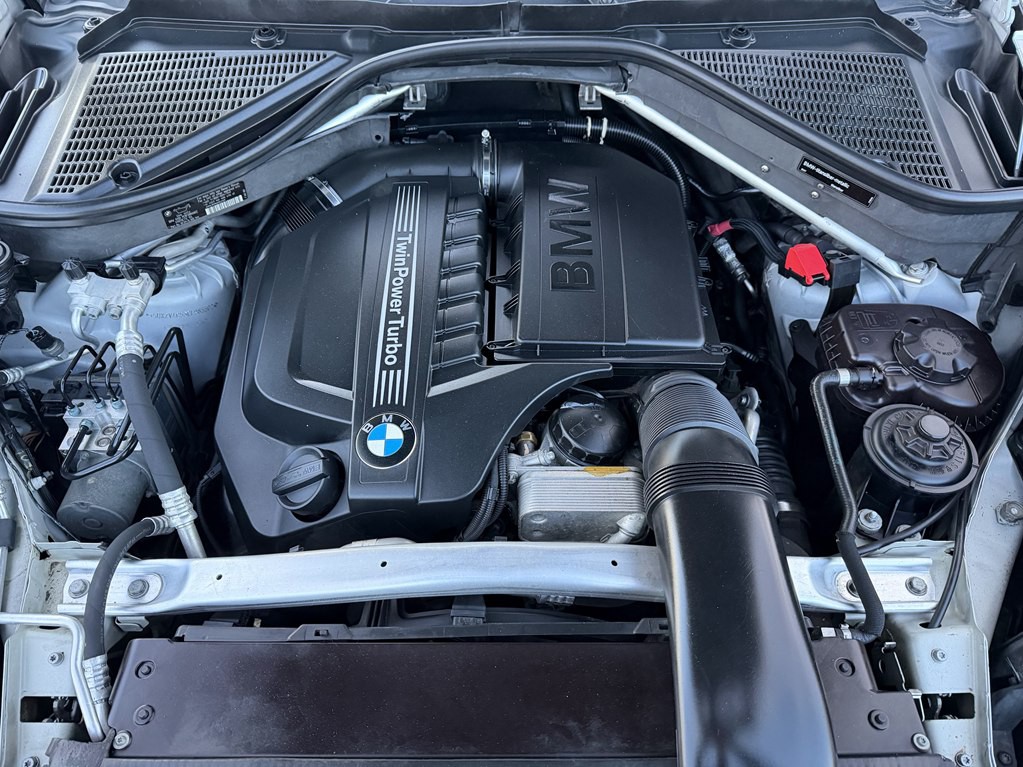 2012 BMW X5 Image 14