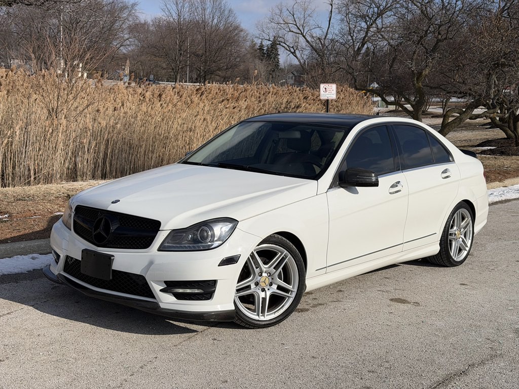 2012 Mercedes-Benz C-Class Image 1