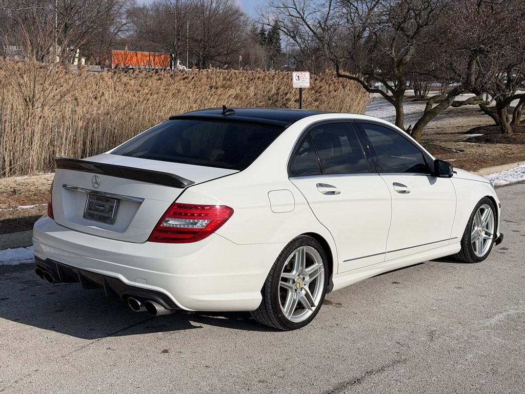 2012 Mercedes-Benz C-Class Image 2