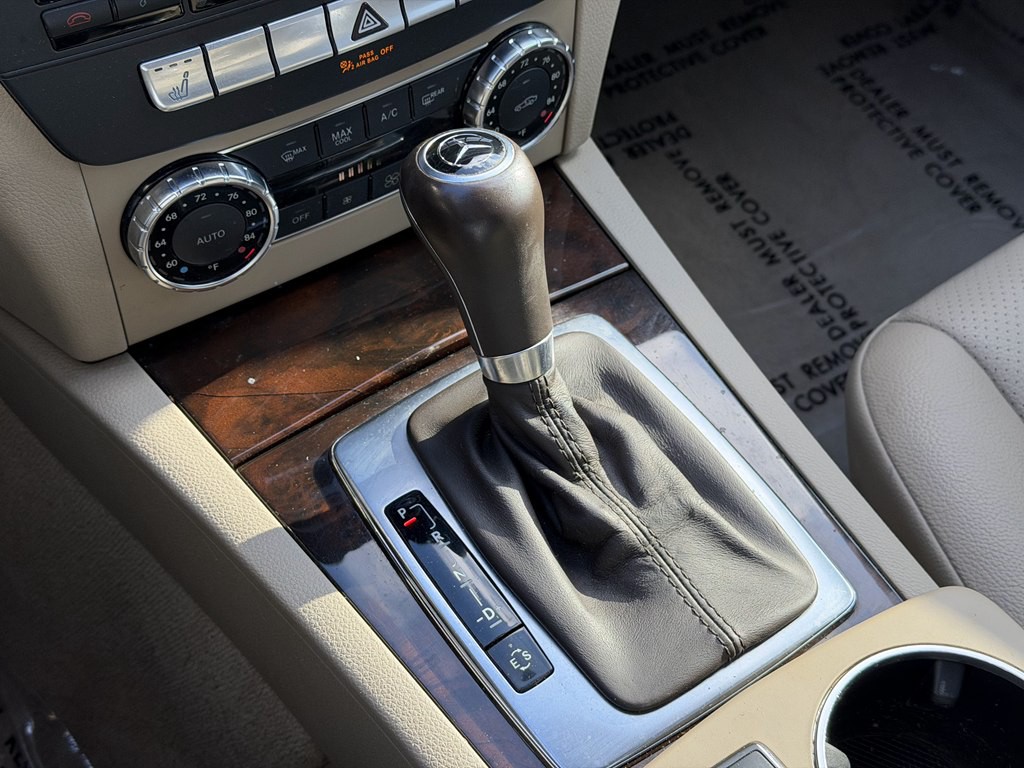 2012 Mercedes-Benz C-Class Image 24