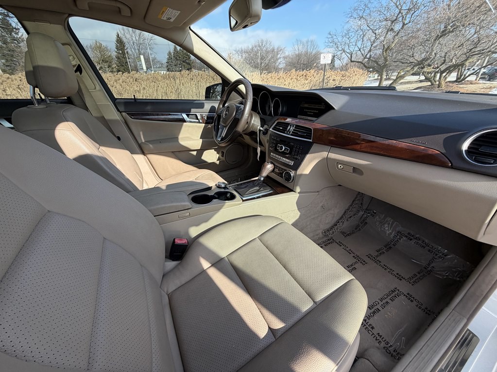 2012 Mercedes-Benz C-Class Image 30