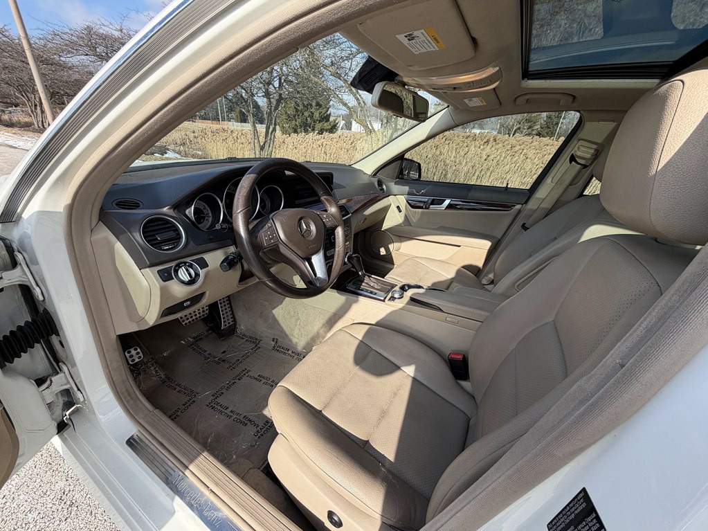2012 Mercedes-Benz C-Class Image 39